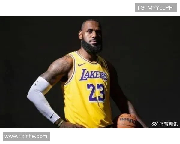 篮球明星11的真实身份揭秘他在赛场上的辉煌成就与传奇故事